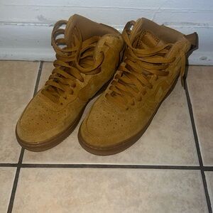 Nike Air Force 1 High LV8 wheat brown